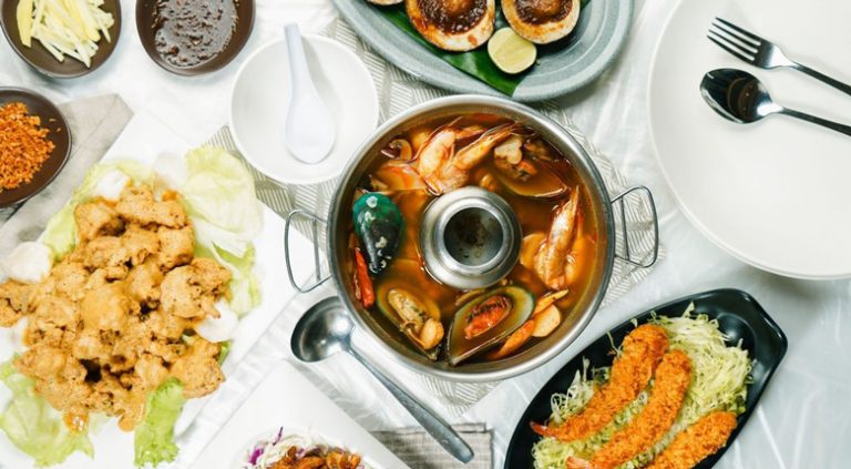 Rekomendasi Restoran Makan Seafood Paling Viral Dan Enak - Rekomendasi ...