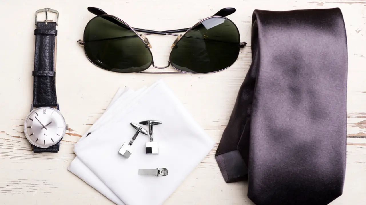 7 Aksesoris yang Bisa Ubah Pria Jadi Lebih Menarik - Hot Liputan6.com