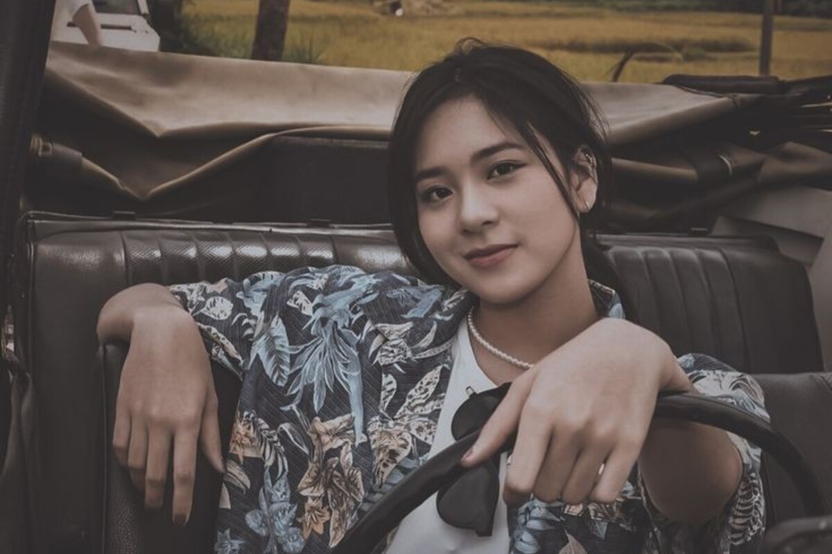 7 Rekomendasi Fashion Cewek Tomboy Agar Terlihat Lebih Stylish