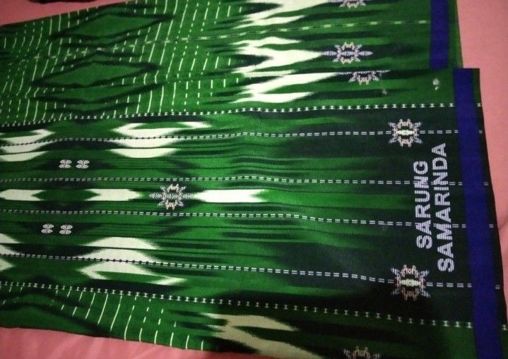 Sarung Samarida Asli - Pakaian dan Shalat dan Aksesoris, Fesyen Wanita ...