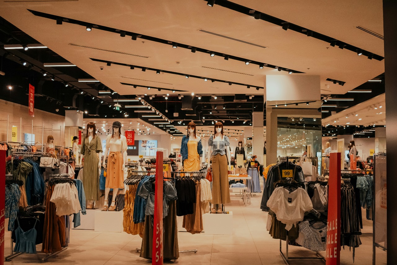 8 Brand Fashion Lokal Malang, Siap Inspirasi Gaya Kasual hingga Formal ... Brand fashion lokal