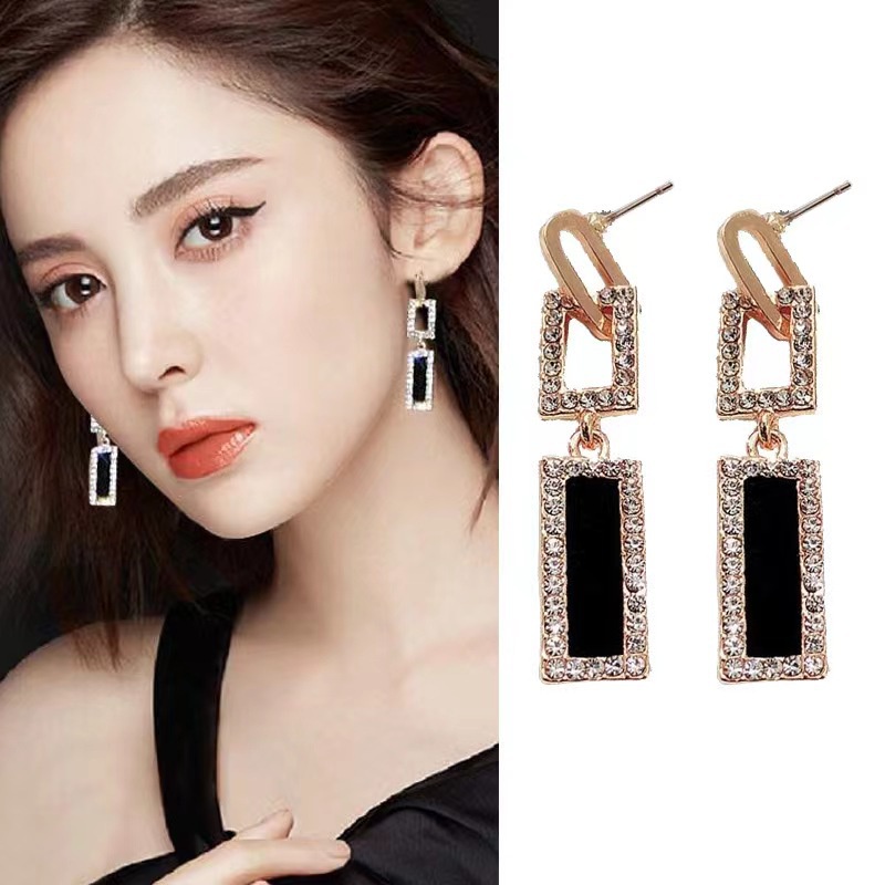 Anting fashion elegant