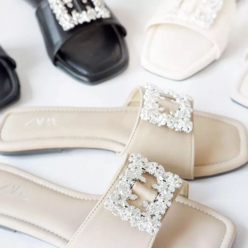 Sandal fashion premium