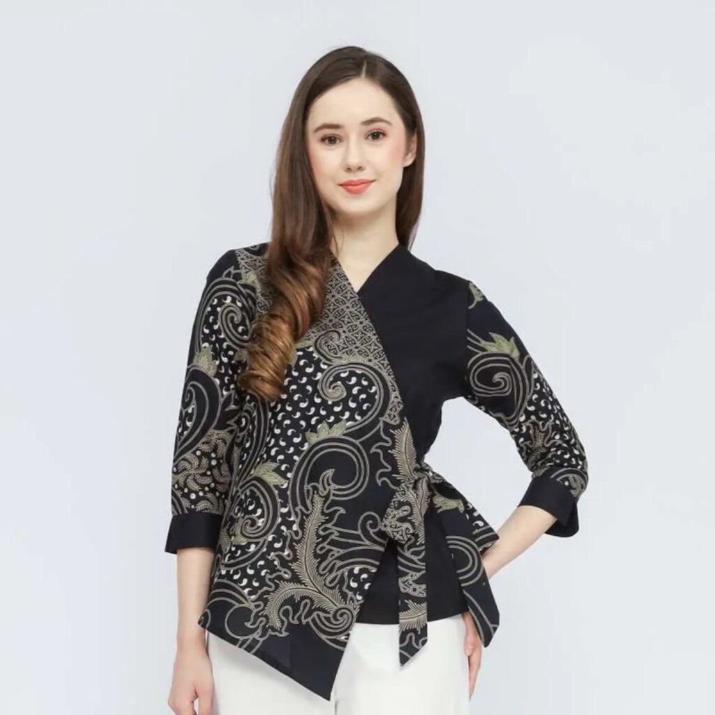 5 Model Baju Batik Kombinasi Kain Polos untuk Wanita Terbaru