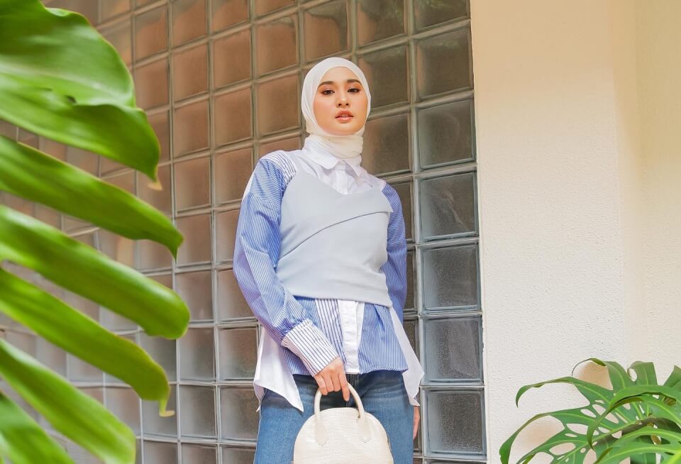 6 Inspirasi Outfit Denim Wanita Hijab yang Fashionable – HIJUP Magazine