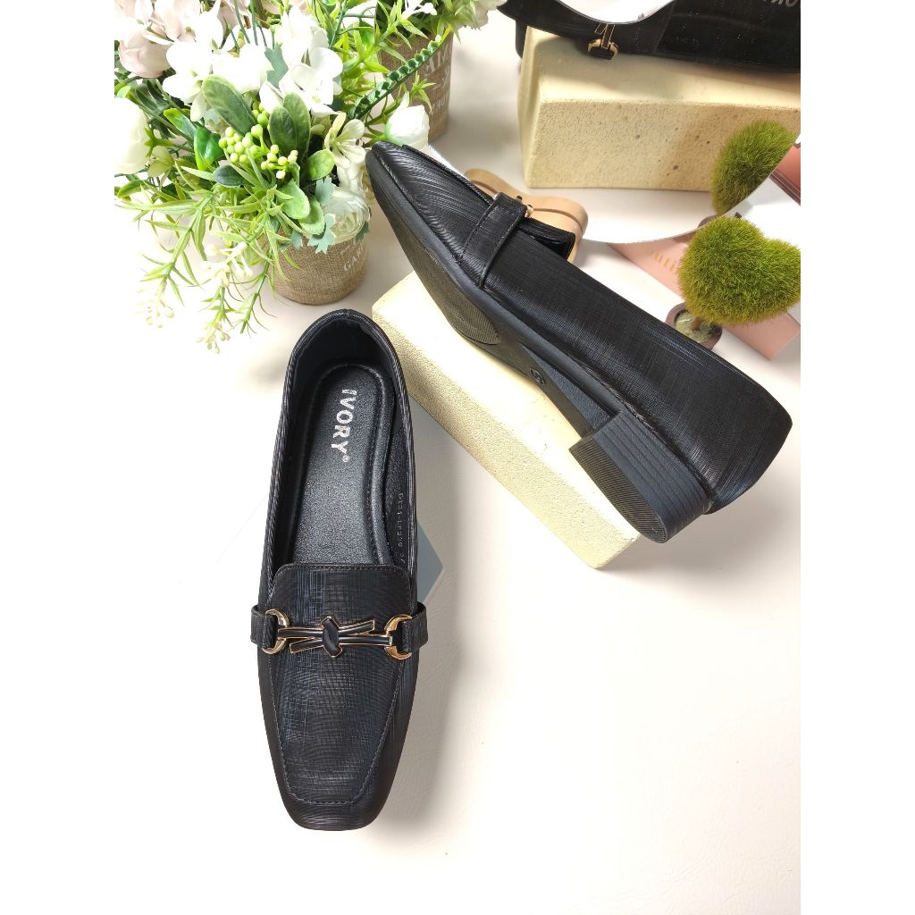 Jual IVORY Sepatu Wanita Flat Loafers Cantik Formal DT331-LF336 ... Jual IVORY Sepatu Wanita Flat Loafers Cantik Formal DT331-LF336 ...
