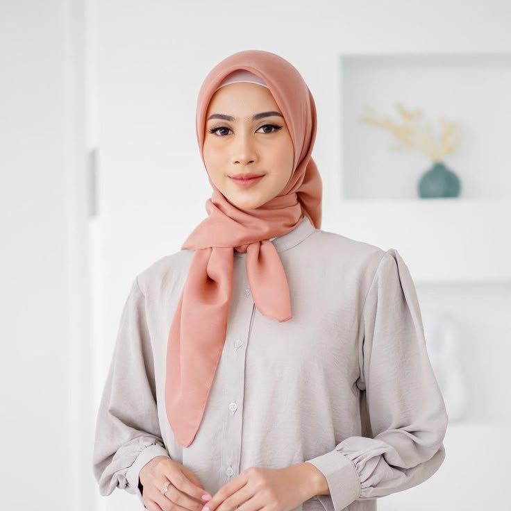 The post Foto Produk Fashion Hijab – Ameltrias for Bahiya appeared ...